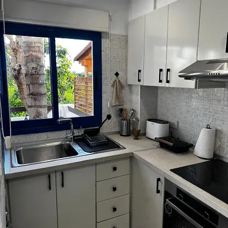 Vakantiehuis Kohili Seaside Polis